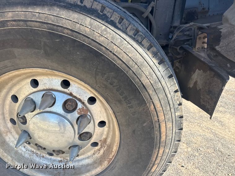 image for item DJ7937 2006 Peterbilt 378 dump truck