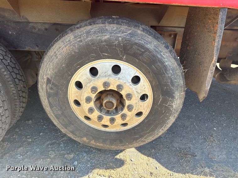 image for item DJ7937 2006 Peterbilt 378 dump truck