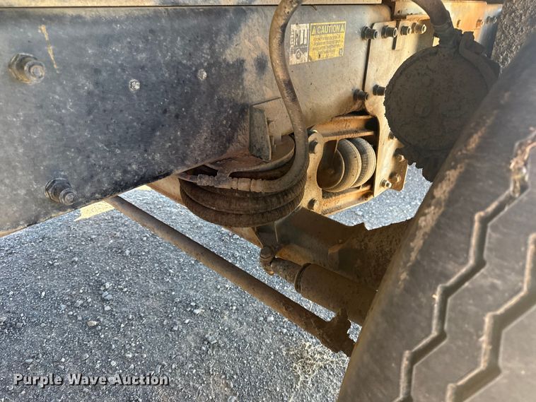 image for item DJ7937 2006 Peterbilt 378 dump truck