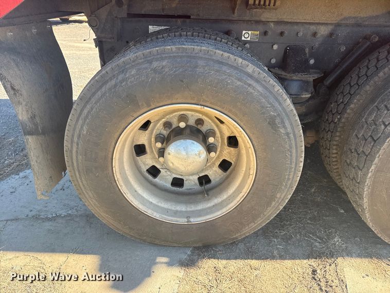 image for item DJ7937 2006 Peterbilt 378 dump truck