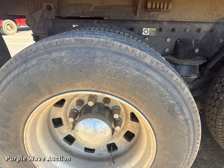 image for item DJ7937 2006 Peterbilt 378 dump truck