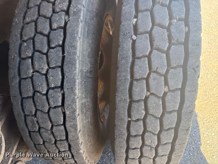 image for item DJ7937 2006 Peterbilt 378 dump truck