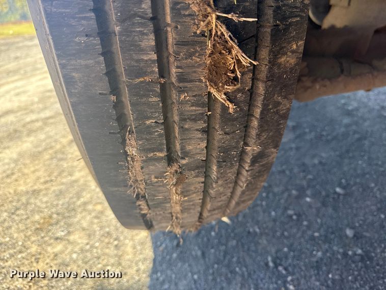 image for item DJ7937 2006 Peterbilt 378 dump truck