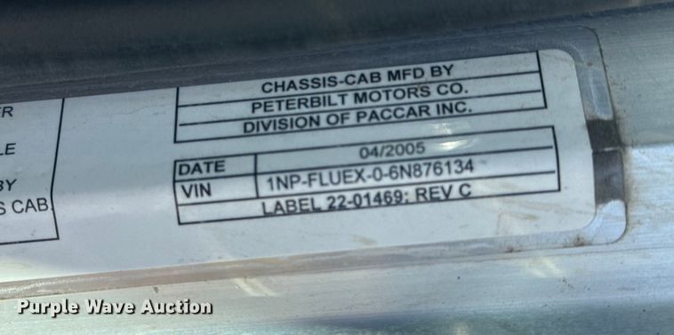 image for item DJ7937 2006 Peterbilt 378 dump truck