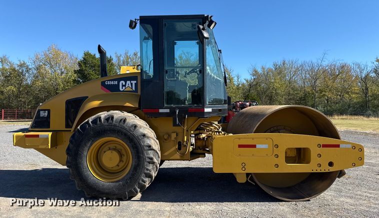 COMPACTADOR 2005 CATERPILLAR CS563E