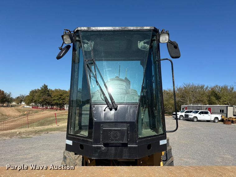 image for item DJ7938 2005 Caterpillar CS563E single drum roller