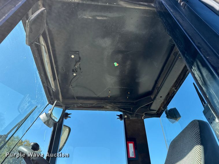 image for item DJ7938 2005 Caterpillar CS563E single drum roller