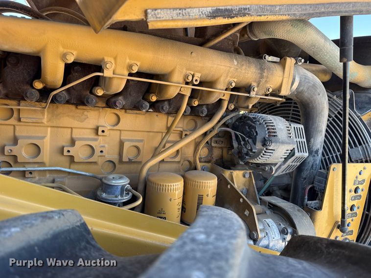 image for item DJ7938 2005 Caterpillar CS563E single drum roller