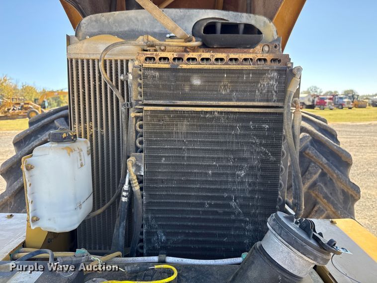 image for item DJ7938 2005 Caterpillar CS563E single drum roller