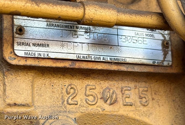 image for item DJ7938 2005 Caterpillar CS563E single drum roller