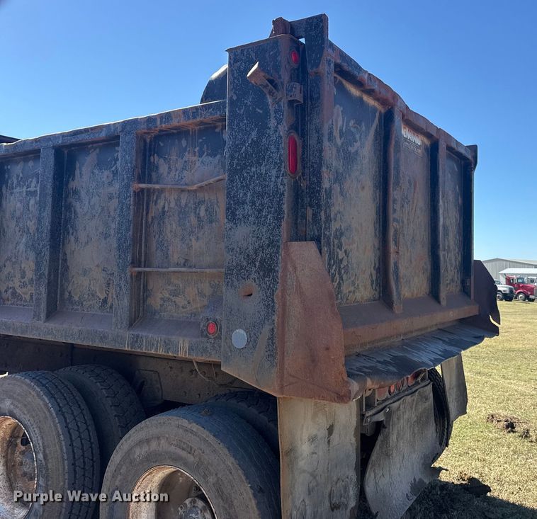 image for item DJ7940 1997 Peterbilt 357 dump truck