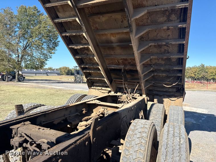 image for item DJ7940 1997 Peterbilt 357 dump truck