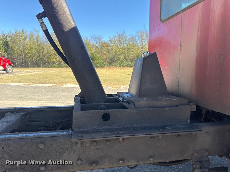 image for item DJ7940 1997 Peterbilt 357 dump truck