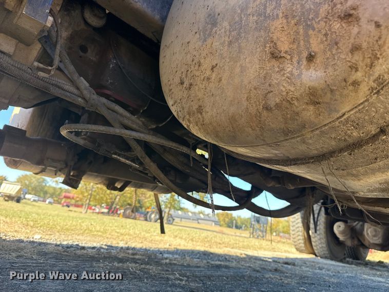 image for item DJ7940 1997 Peterbilt 357 dump truck