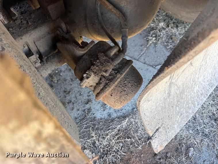 image for item DJ7940 1997 Peterbilt 357 dump truck