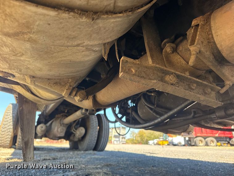 image for item DJ7940 1997 Peterbilt 357 dump truck