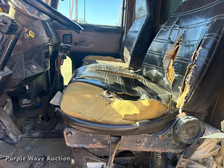 image for item DJ7940 1997 Peterbilt 357 dump truck