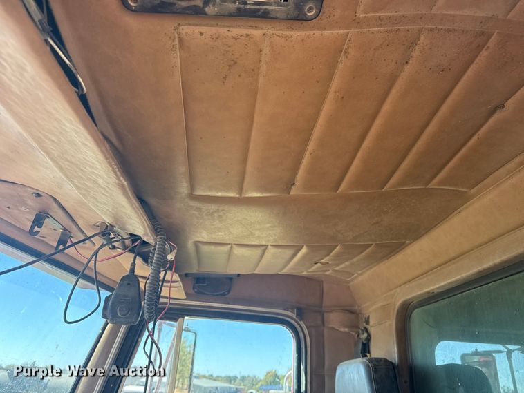 image for item DJ7940 1997 Peterbilt 357 dump truck