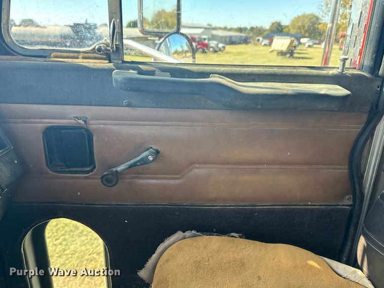 image for item DJ7940 1997 Peterbilt 357 dump truck