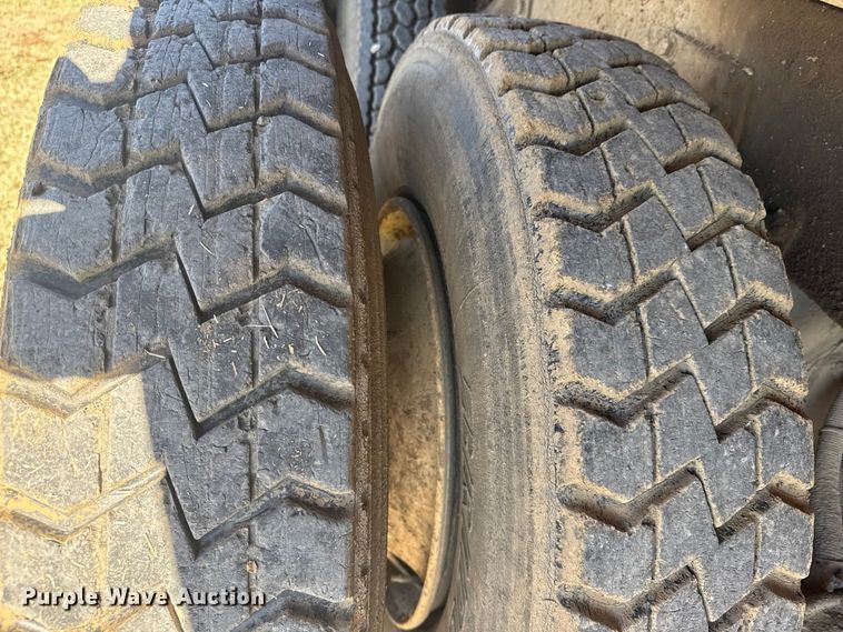 image for item DJ7940 1997 Peterbilt 357 dump truck