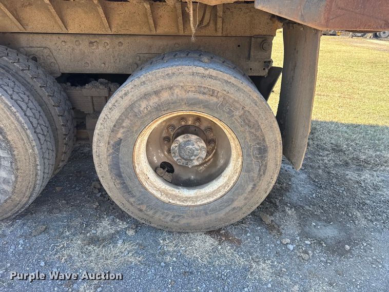 image for item DJ7940 1997 Peterbilt 357 dump truck