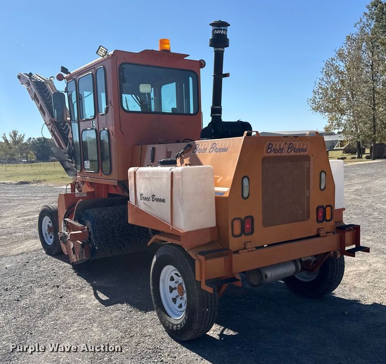 image for item DJ7941 2011 Broce Broom MK-1 broom