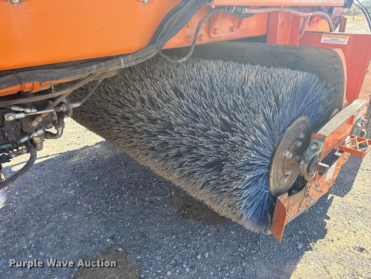 image for item DJ7941 2011 Broce Broom MK-1 broom