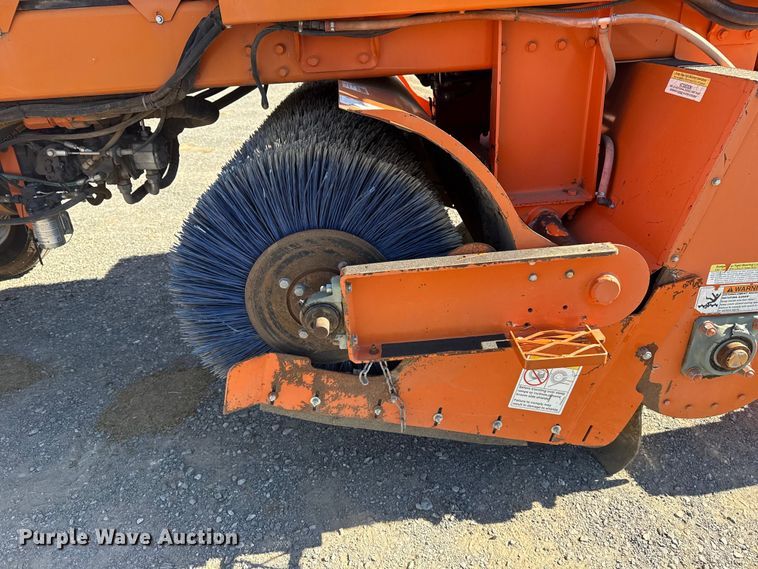 image for item DJ7941 2011 Broce Broom MK-1 broom