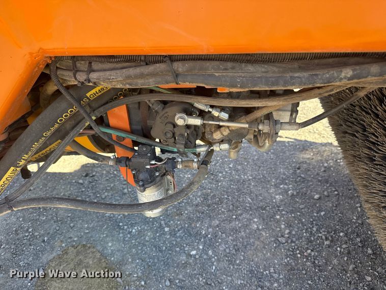 image for item DJ7941 2011 Broce Broom MK-1 broom