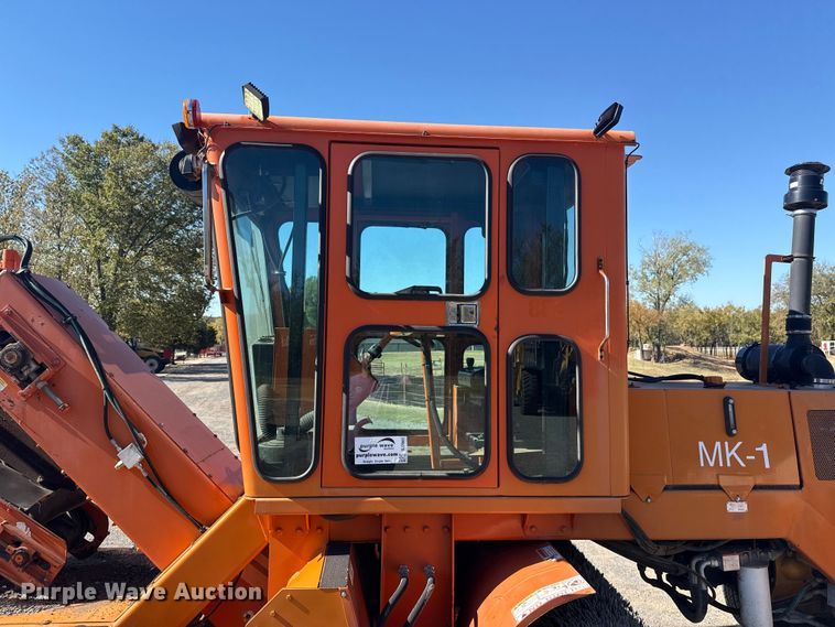 image for item DJ7941 2011 Broce Broom MK-1 broom