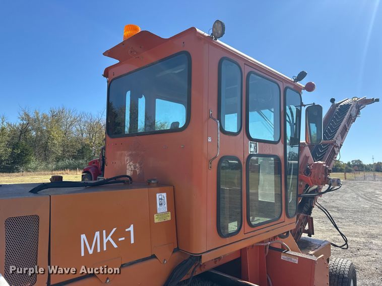 image for item DJ7941 2011 Broce Broom MK-1 broom