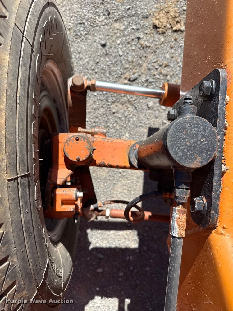 image for item DJ7941 2011 Broce Broom MK-1 broom