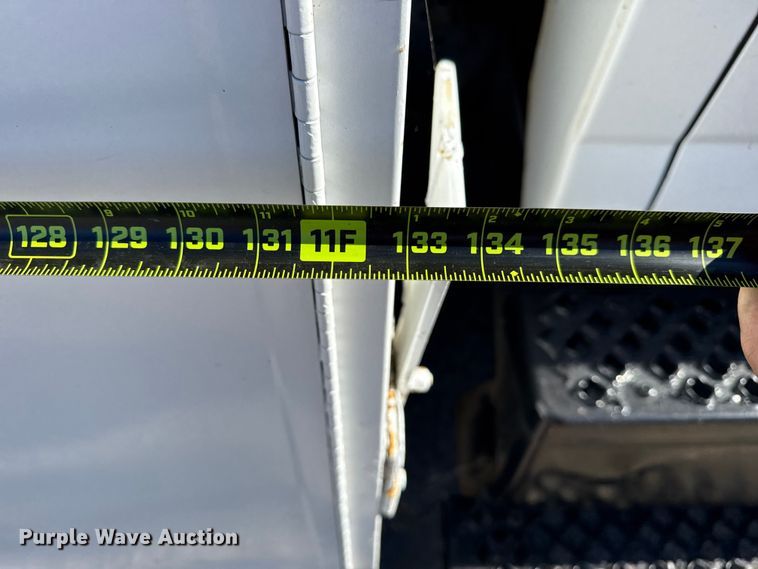 image for item DJ7942 2005 GMC C6500 utility / service truck