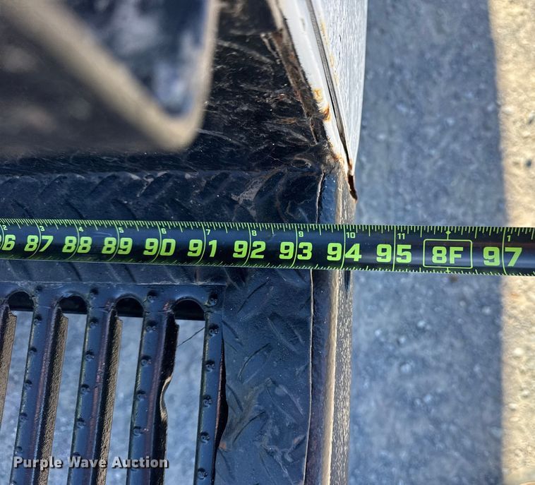 image for item DJ7942 2005 GMC C6500 utility / service truck