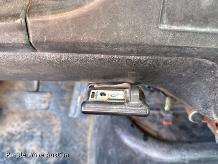 image for item DJ7942 2005 GMC C6500 utility / service truck