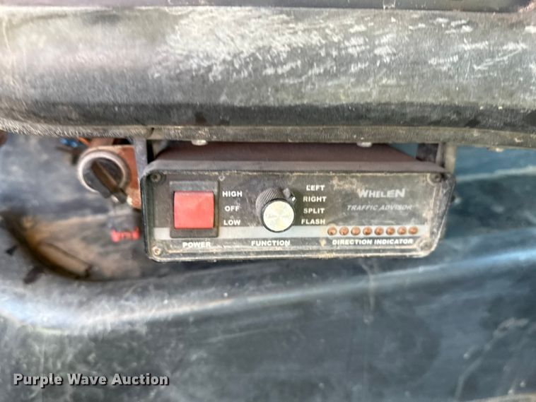 image for item DJ7942 2005 GMC C6500 utility / service truck