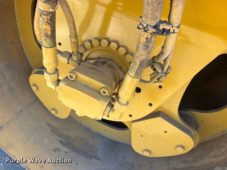 image for item DJ7944 2010 Caterpillar CB64 double drum roller