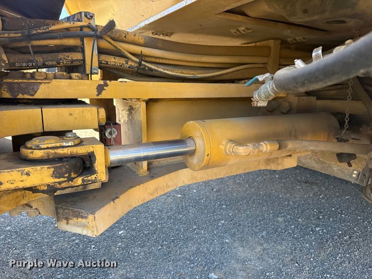image for item DJ7944 2010 Caterpillar CB64 double drum roller
