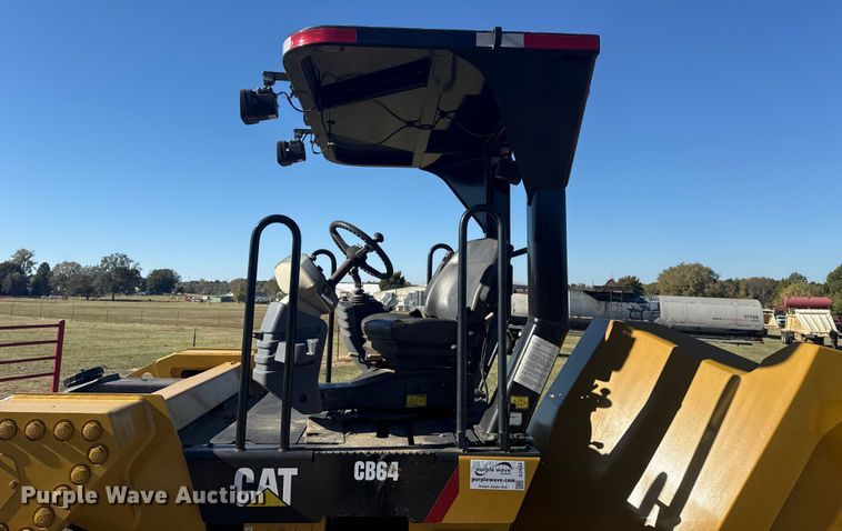 image for item DJ7944 2010 Caterpillar CB64 double drum roller