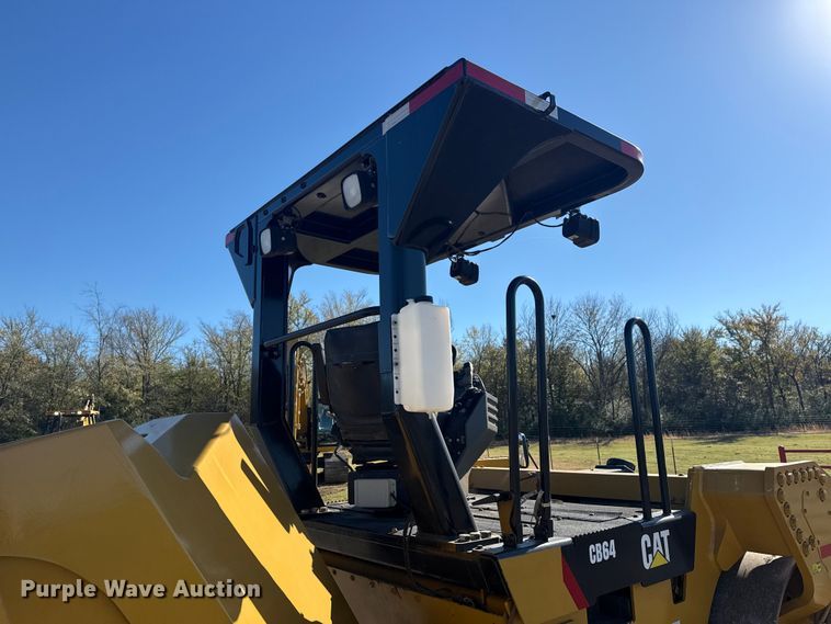 image for item DJ7944 2010 Caterpillar CB64 double drum roller