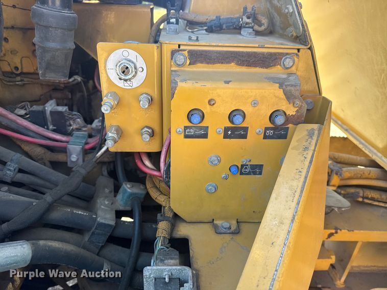 image for item DJ7944 2010 Caterpillar CB64 double drum roller