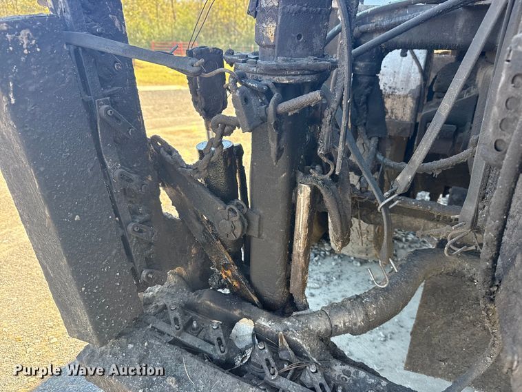 image for item DJ7945 1998 Ford F800 oil distributor truck