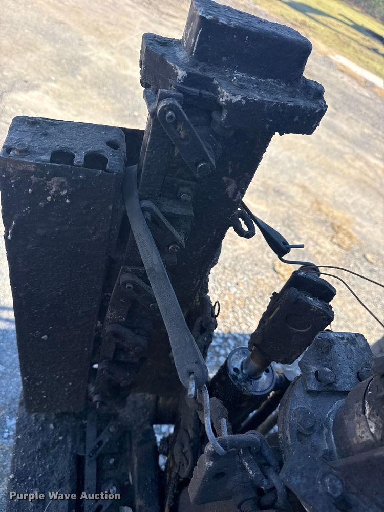 image for item DJ7945 1998 Ford F800 oil distributor truck