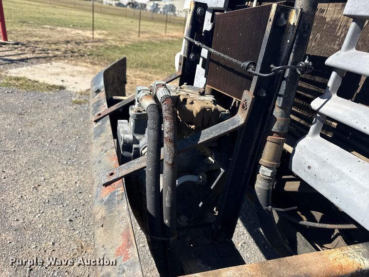 image for item DJ7945 1998 Ford F800 oil distributor truck