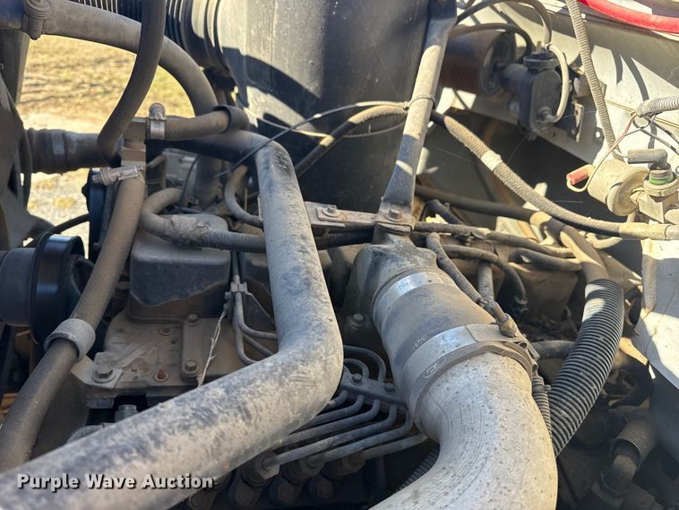 image for item DJ7945 1998 Ford F800 oil distributor truck