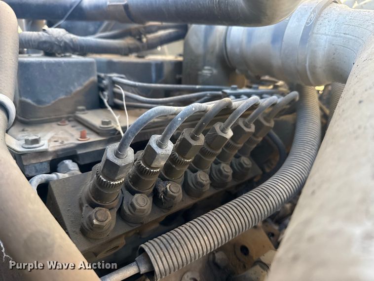 image for item DJ7945 1998 Ford F800 oil distributor truck