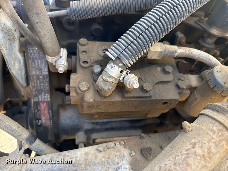 image for item DJ7945 1998 Ford F800 oil distributor truck