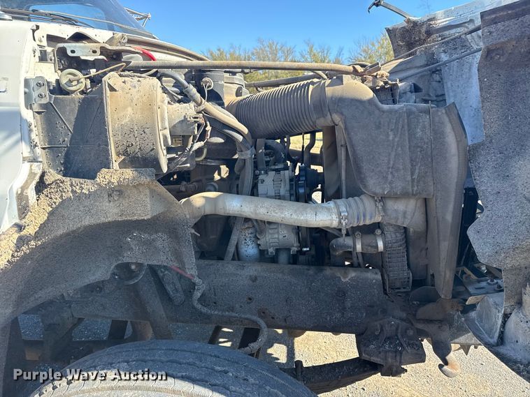 image for item DJ7945 1998 Ford F800 oil distributor truck