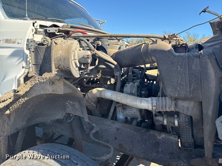 image for item DJ7945 1998 Ford F800 oil distributor truck