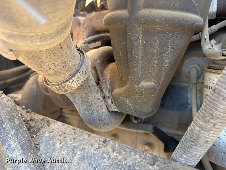 image for item DJ7945 1998 Ford F800 oil distributor truck